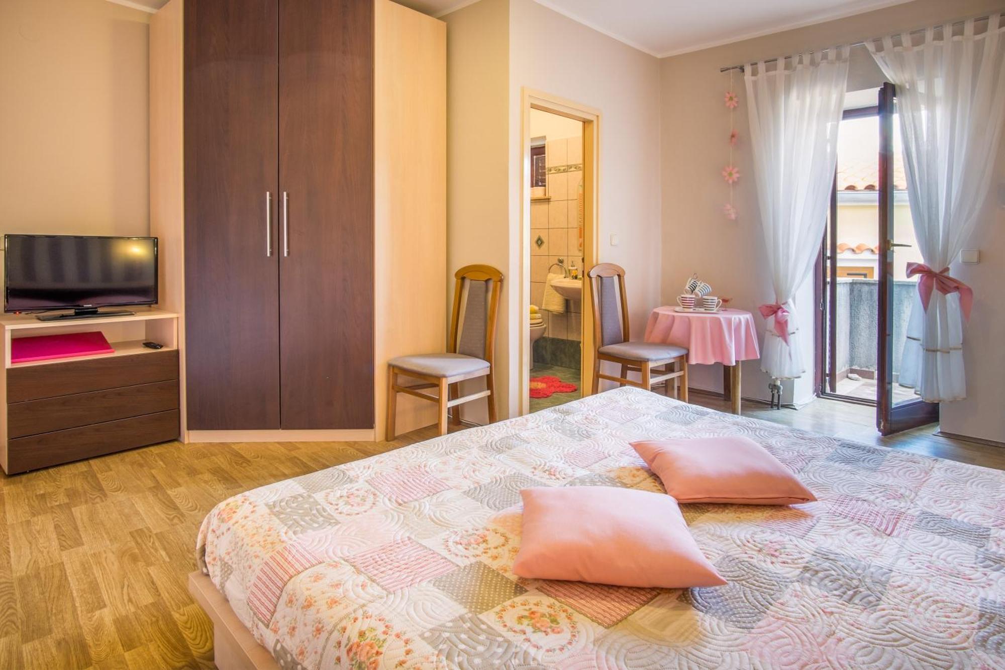 & Iva Apartment Vrbnik (Primorje-Gorski Kotar)